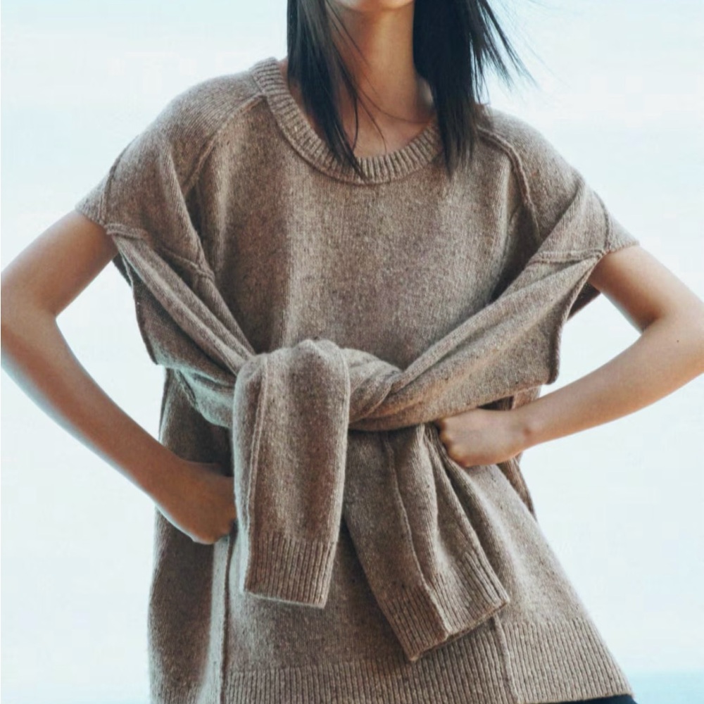 H&M Tan Women's Crew Neck Sweater